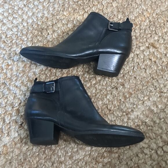 Franco Sarto Classic Golda Black Zip Booties Side inBuckle Size 10 - Picture 1 of 9